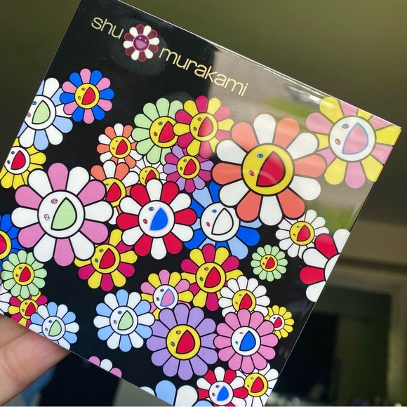 Shu Uemura Cosmic Blossom Eye & Cheek Palette - Picture 3 of 3